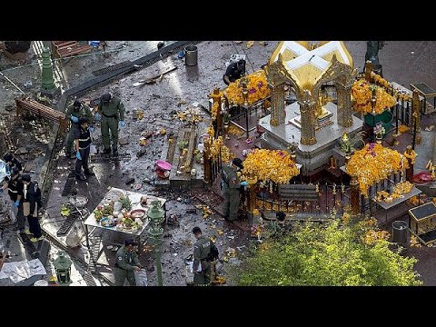 شاهد الشرطة تبحث عن مشتبه به بعد اعتداء بانكوك