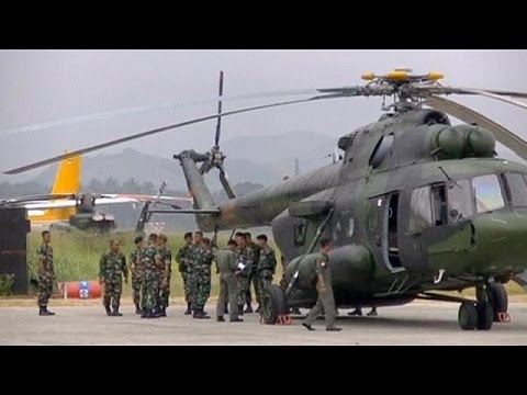 شاهد العثور على 54 جثة في موقع تحطم الطائرة الإندونيسية