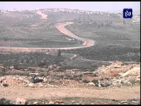 شاهد الاحتلال يواصل بناء جدار الفصل في بيت جالا