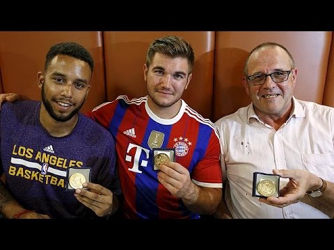 شاهد هجوم أراس ثلاثة أميركيين وبريطاني أسهموا في وقف المذبحة