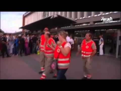 شاهد وزير داخلية فرنسا يعلن أن مطلق النار في القطار قد يكون داعشيًا