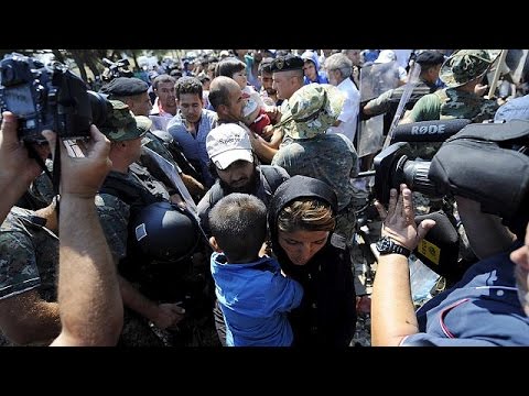 2000 نازح ومهاجر بشكل غير قانوني يصلون صربيا