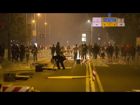 السلطات الألمانية تدين أعمال العنف ضد طالبي اللجوء لديها