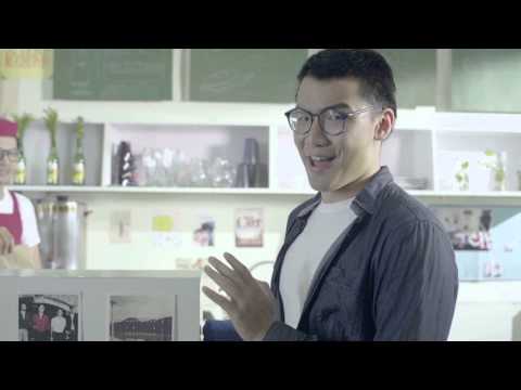 شاهد كلب يغني say something بكل اندماج