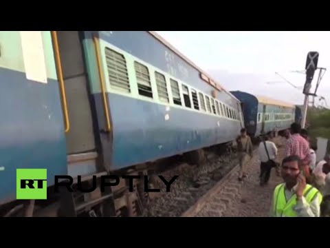 شاهد مقتل 6 أشخاص على الأقل في تصادم بين قطار وشاحنة في الهند