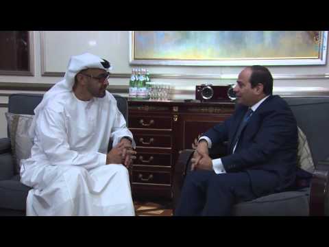 شاهد الشيخ محمد بن زايد يلتقي الرئيس المصري في موسكو