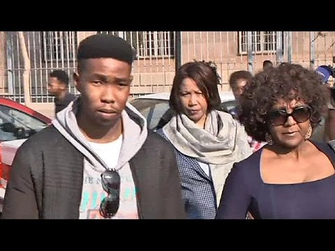 شاهد الإفراج بموجب كفالة مالية عن حفيد نيلسون مانديلا