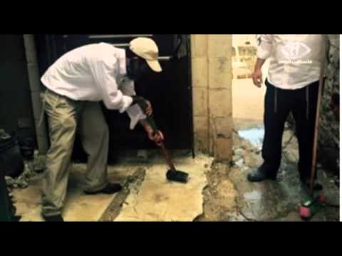 شاهد جرافات الاحتلال تهدم منزلي خالد ومحمد العباسي