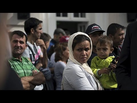 شاهد التحالف ضد النازية ينظم حفلة ترحيب باللاجئين في هايدينا وألمانيا