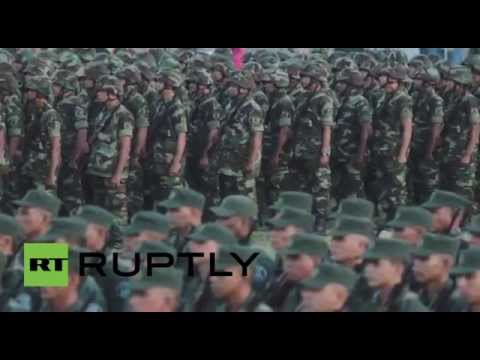 شاهد رئيس نيكاراغوا يشرف على الاستعراض العسكري في البلاد