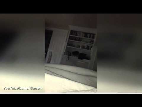 بالفيديو أب يرصد شبحًا يغنى مع طفلته الصغيرة