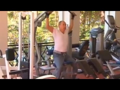 شاهد بوتين يستعرض عضلاته العسكرية والبدنية في لقطات مثيرة