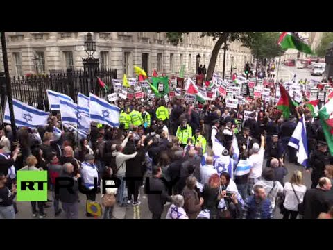 اشتباكات بين متظاهرين مؤيدين للفلسطينيين وآخرين للإسرائيليين