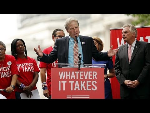 شاهد والد الصحافية أليسون باركر يقصف لوبي الأسلحة