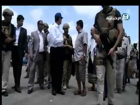 شاهد السفينة الإغاثية الثانية تصل إلى مدينة عدن اليمنية