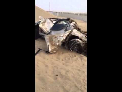 شاهد اصطدام مركبتين وانقلابهما أثناء التفحيط في المملكة العربية السعودية