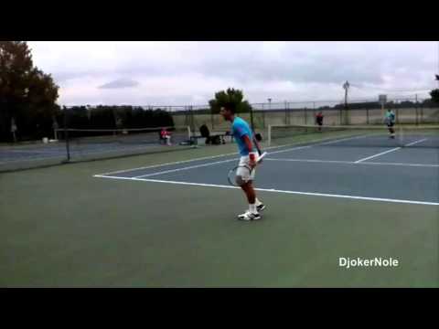 نقطة ساحرة لديوكوفيتش في تدريبات التنس