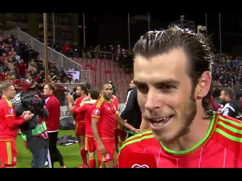 شاهد سعادة بيل واحتفال اللاعبين مع الجماهير