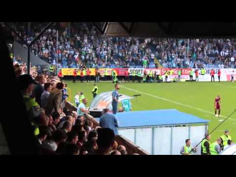 مدرب يخترع خدعة كوميدية ليواصل قيادة فريقه