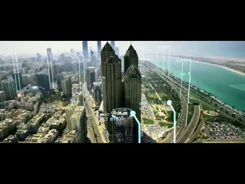 شرطة أبو ظبي تطارد أحد المجرمين في شوارعها