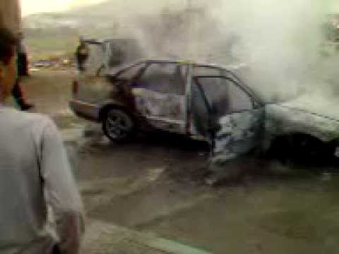شاهد اندلاع حريق داخل سيارة في تطوان