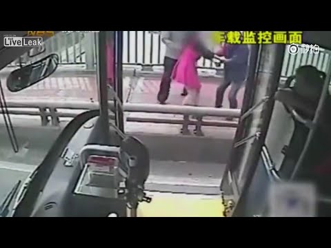 بالفيديو سائق