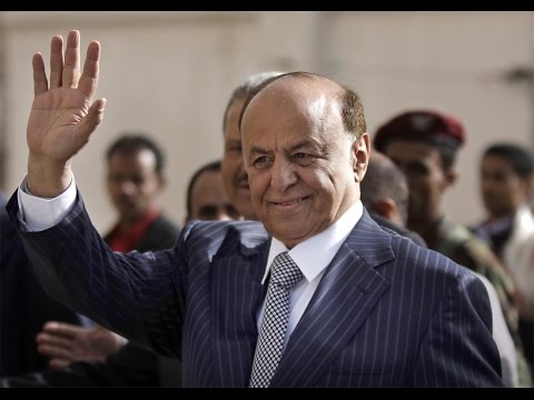 شاهد الرئيس اليمني يصل إلى قاعدة العند الجوية