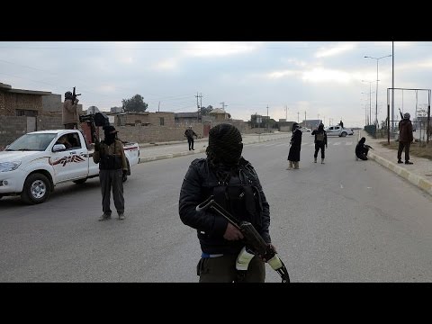 وزير الداخلية التونسي يؤكد أن 3 آلاف تونسي يقاتلون في صفوف داعش