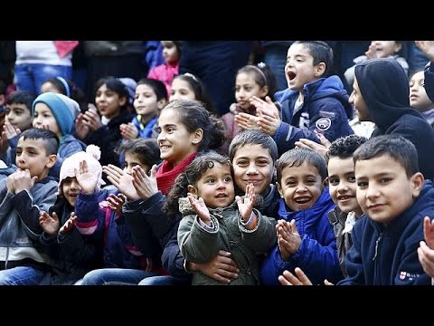 أزمة اللاجئين تطغى على تهاني ميركل بمناسبة العام الجديد