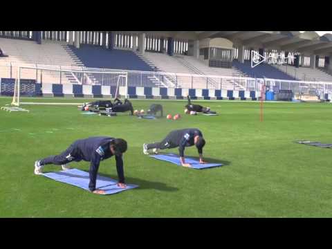 بالفيديو تدريبات منوعة فرضها الجهاز الفني في التدريب