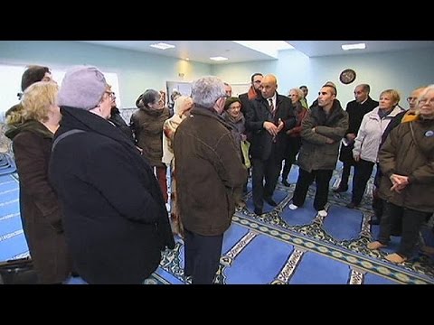 شاهدمساجد فرنسا تفتح أبوابها داعية إلى المحبة