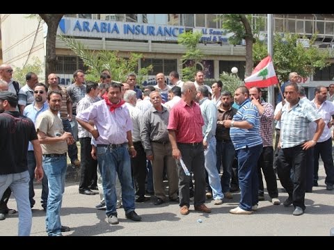 فيديواعتصام في بلدة سعدنايل اللبنانية لفك الحصار عن مضايا