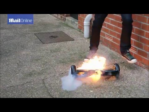 بالفيديو اشتعال سكوتر ذكي عند استعماله لأول مرة