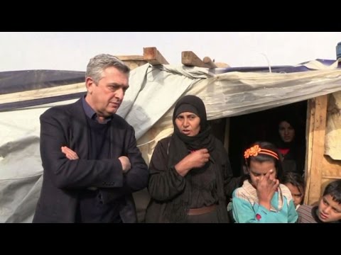 بالفيديو مفوض الأمم المتحدة للاجئين يتفقد النازحين السوريين في لبنان