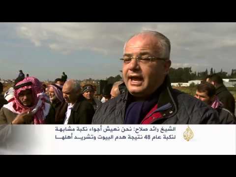 شاهد فلسطينيون يؤدون الصلاة على أنقاض منزل هدمته إسرائيل