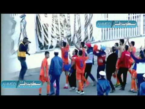 مدرب جزائرى يحتفل بفوز فريقه على طريقة مورينيو