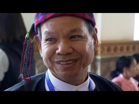 حزب الزعيمة سو تشي يتحضر لتشكيل الحكومة في ميانمار