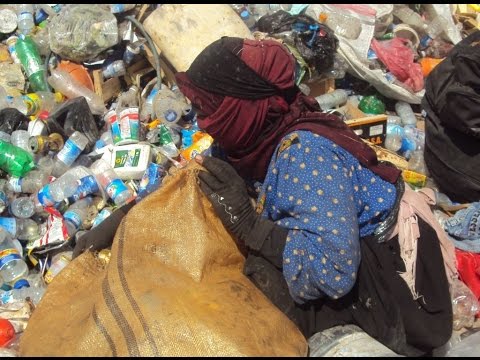 عشرات الآلاف من سكان الفلوجة يعانون من نقص حاد في الغذاء والوقود والدواء