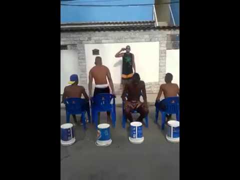 ذا فويس الكونغو اكتشاف المواهب بالجرادل