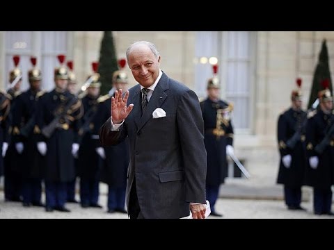 وزير الخارجية الفرنسي فابيوس يغادر الحكومة