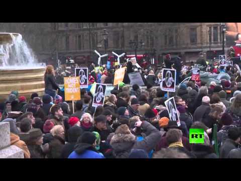 عشرات الآلاف يتظاهرون في لندن احتجاجًا على تحديث الدرع النووية