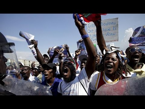 أنصار رئيس هايتي المُطاح آرِيسْتِيدْ ينددون بالتدخلات الأجنبية