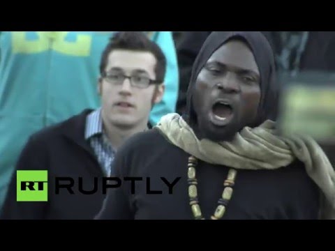 متظاهرون ينددون بإطلاق الشرطة الأميركية النار على شاب أسود