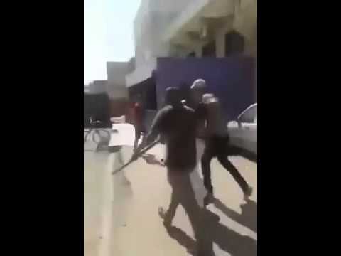 فيديو توقيف شاب اعتدى على الفتيات بسيف في المغرب