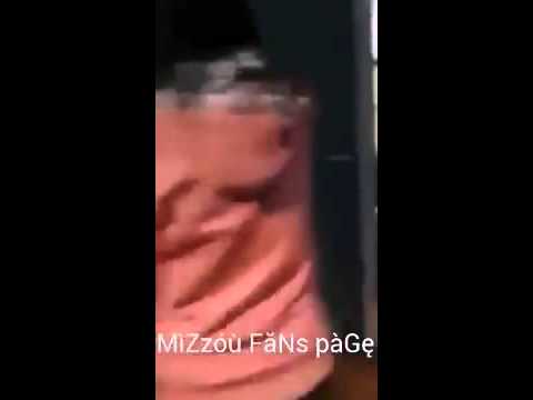 شاهد مشاجرة  بين فتاة جزائرية وأجنبية