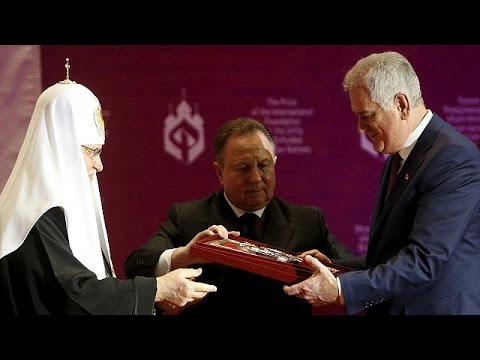 شاهد الرئيس بوتين يستقبل نظيره الصربي نيكوليتش