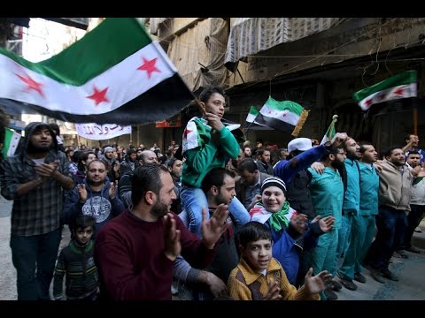 شاهد بالفيديو نشطاء سوريون يحييون ذكرى الثورة الخامسة