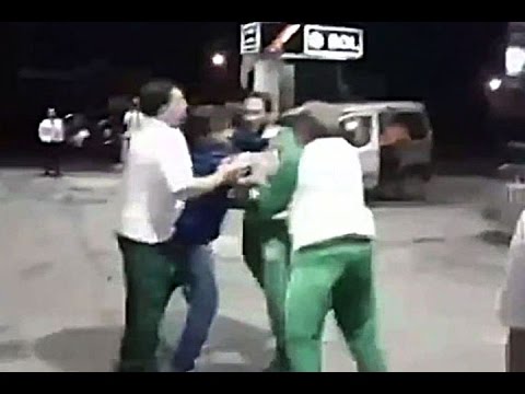 مشجعون يضربون مدرب فريقهم في محطة بنزين في الأرجنتين