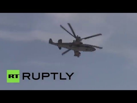 شاهد المروحيات الروسية تشن غارات على مسلحي داعش في سورية
