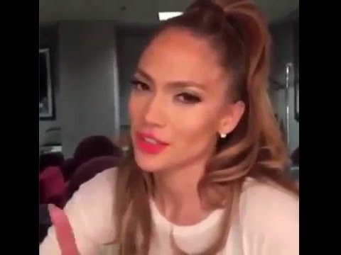 جينفر لوبيز تستمع الى أغنيتها “ain’t your mama”